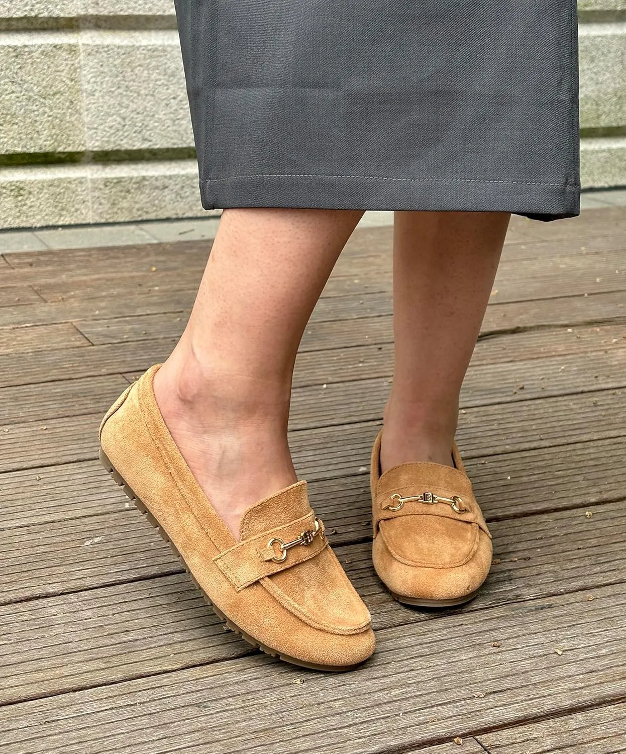 BGSTGUDS Women's Wide Loafers Shoes Cute Dressy Shoes Ladies Comfort Slip Ons Work Shoes