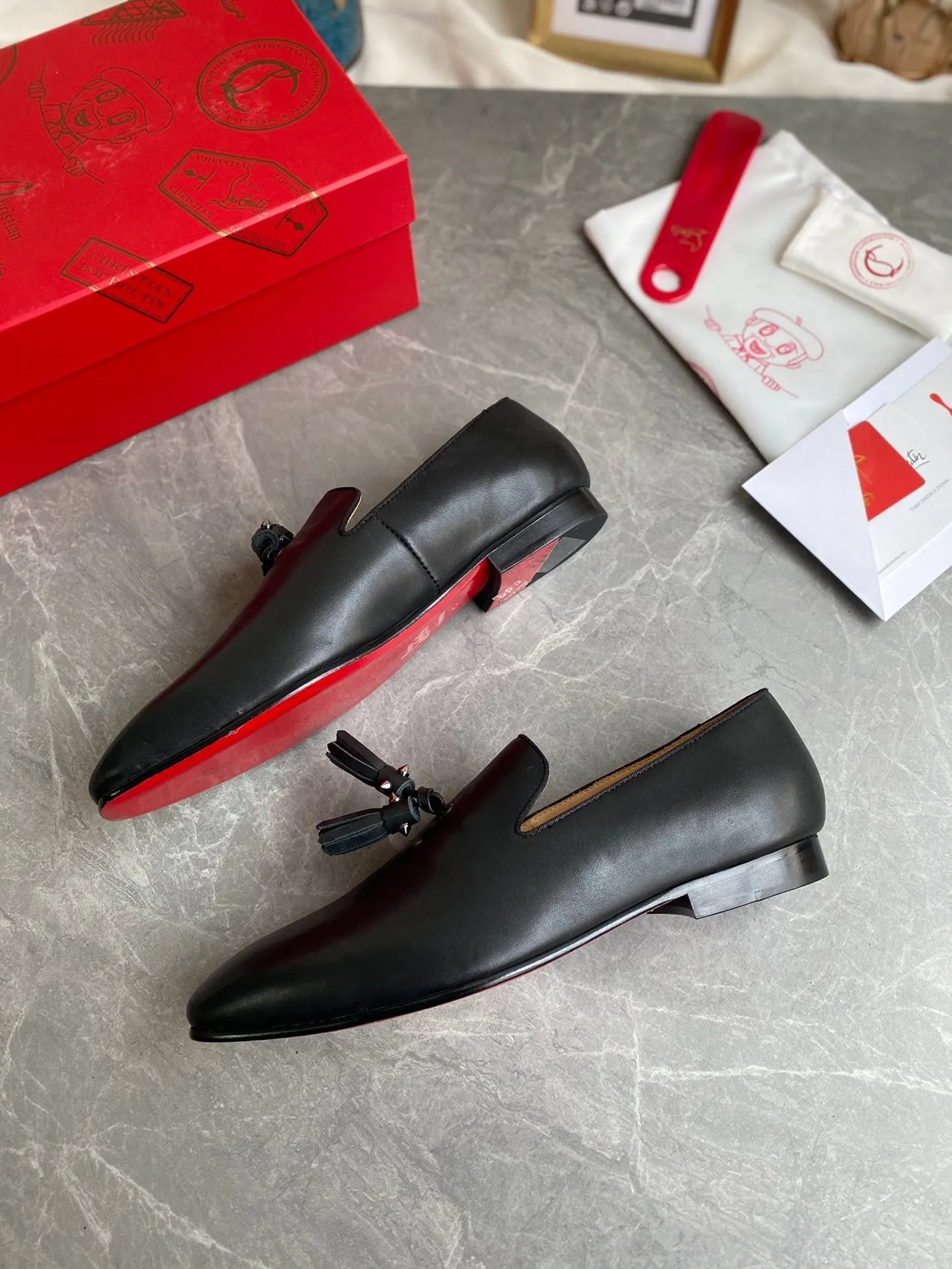 CL Dandelion Tassel Loafers Black Cowhide 242404