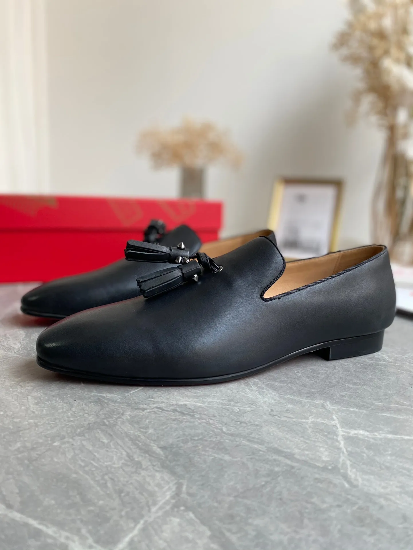 CL Dandelion Tassel Loafers Black Cowhide 242404