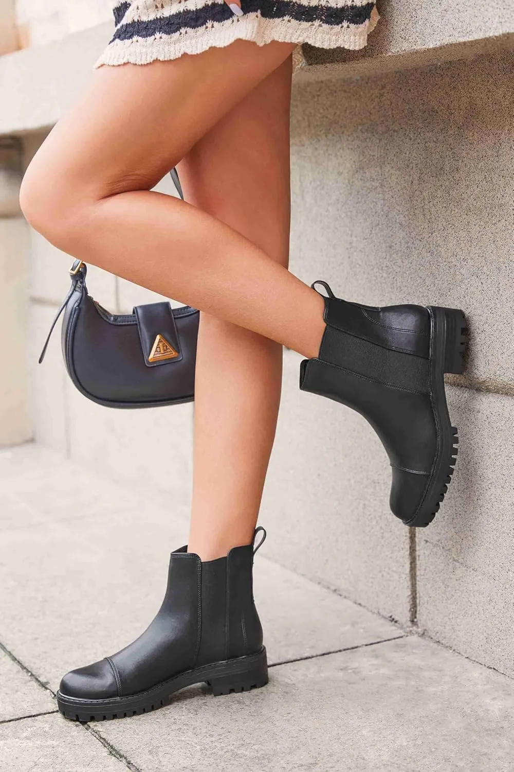 Coutgo Womens Chelsea Ankle Boots Lug Sole Low Stacked Heel Booties Winter Platform Shoes