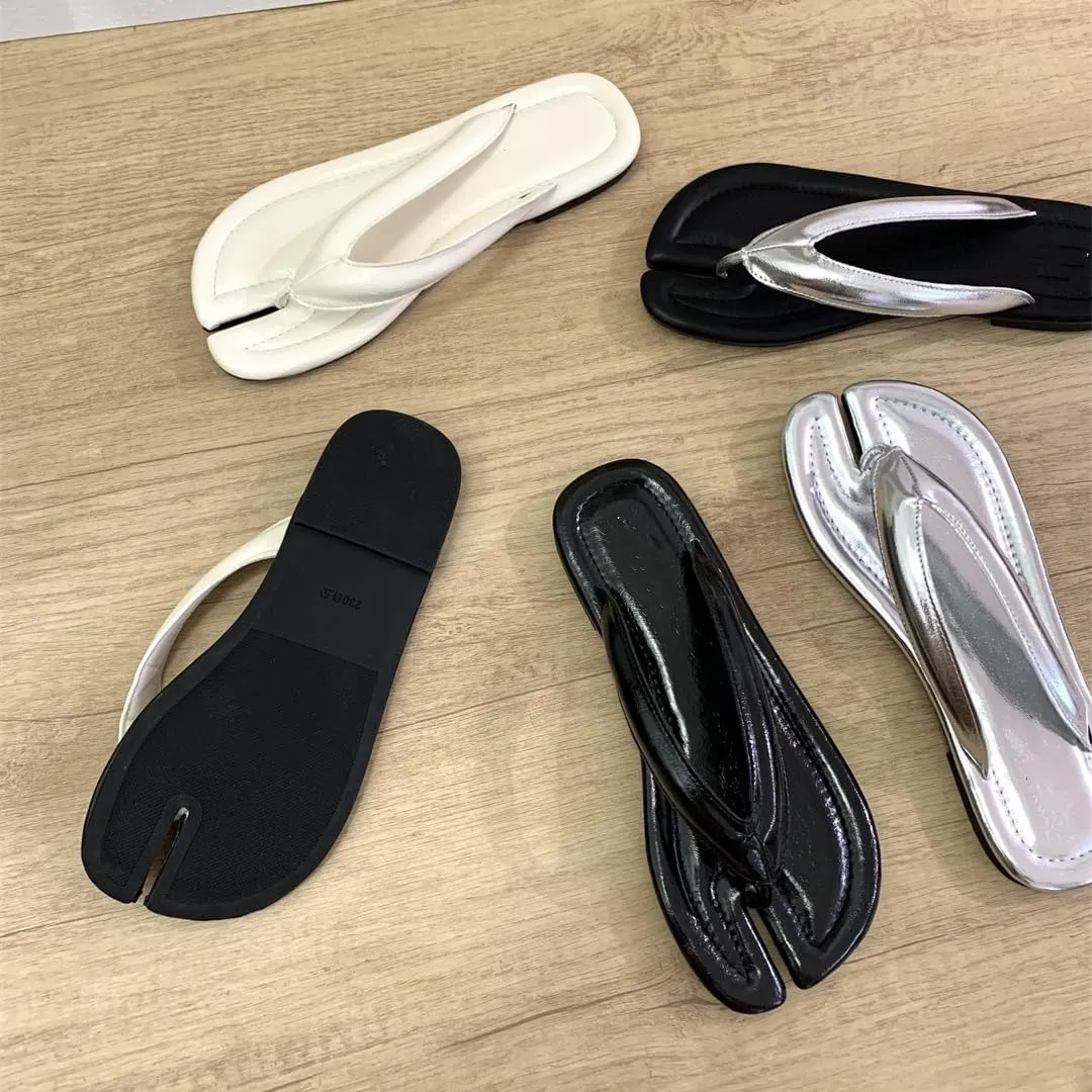 Flat Flip Flops for Women Faux Leather Split Toe Shoes Cute Summer Flats Beach Slippers Square Toe Sandals Slip On Slides