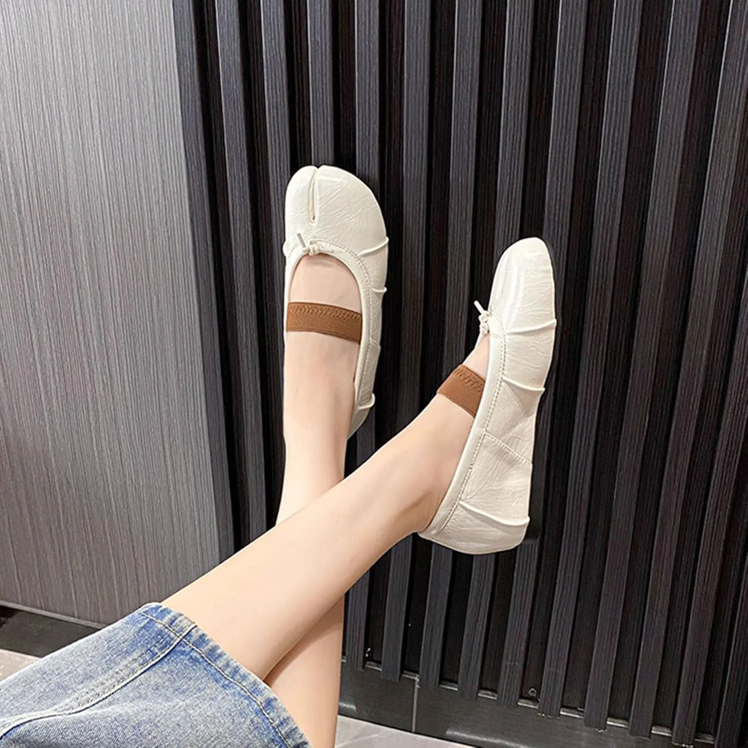 KOKOMOMO Split Toe Ballet Flats for Women Japanese Tabi Shoes Comfortable Flat Ballerina Shoe Low Heel Light Weight Walking Office Dress Shoes