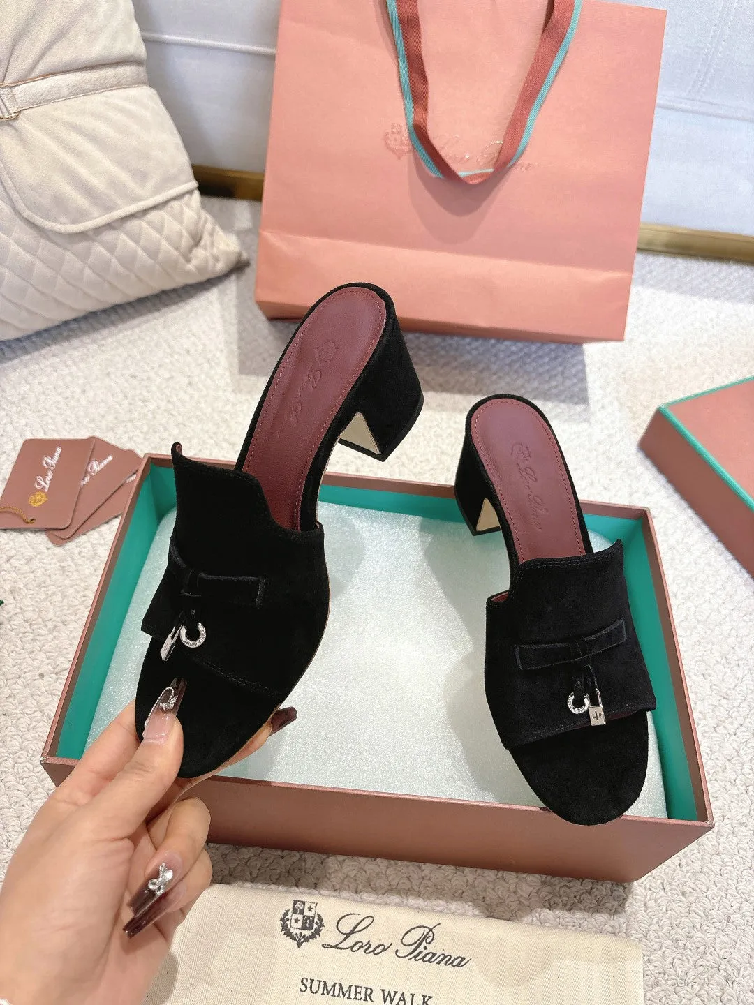 LP 25 Summer Charm Sandal 55 Black Suede