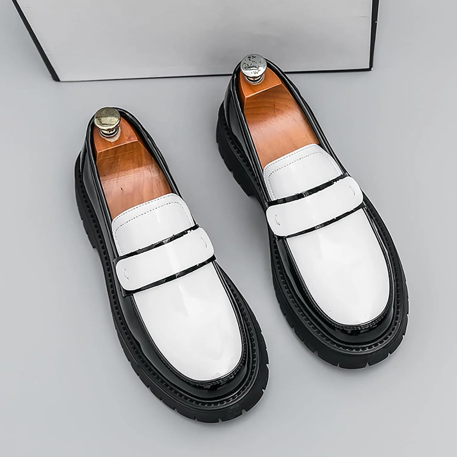 Men's Patent Leather Platform Penny Loafers Fashion Round Toe Slip-On Lug Sole Dress Shoes for Business Work Daily Wear