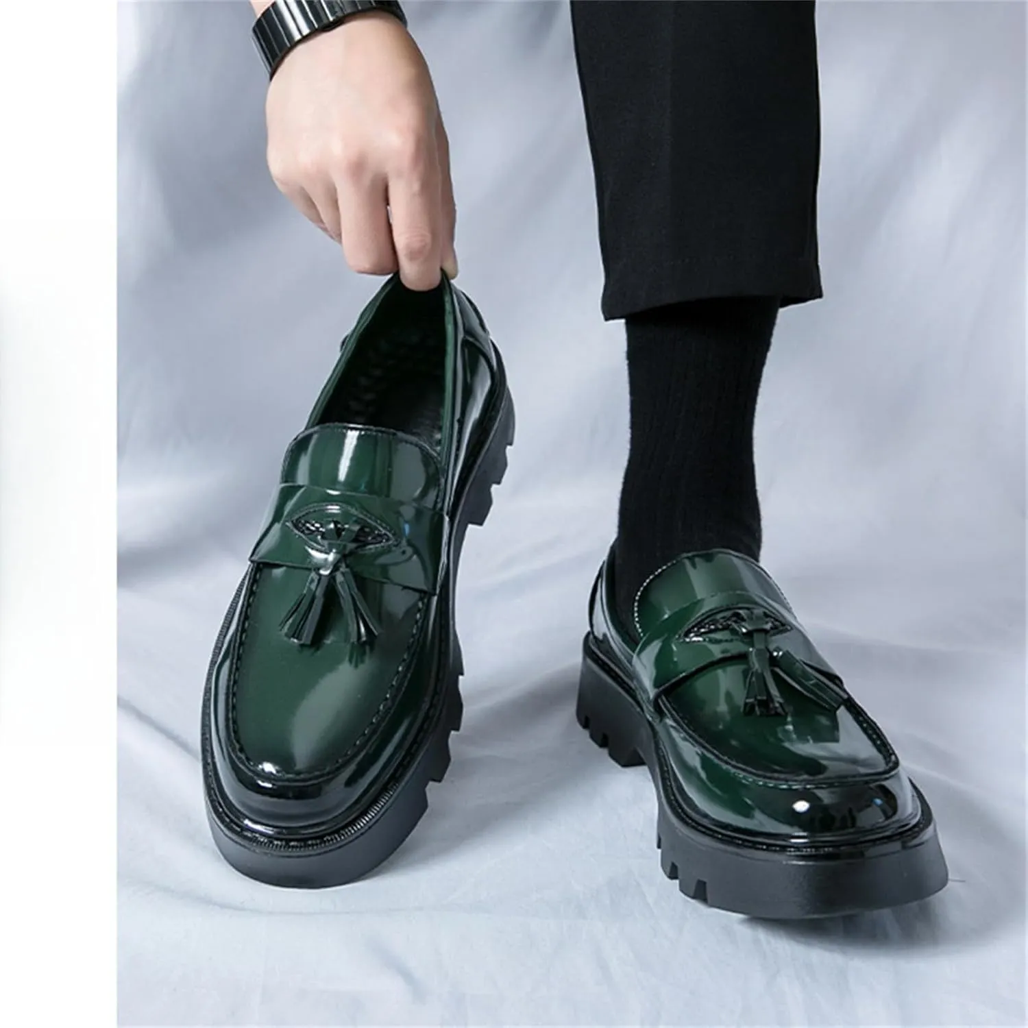Men's Patent Leather Tassel Platform Slip-On Dress Loafers Non-Slip Round Toe Penny Shoes for Formal Business Work Wedding