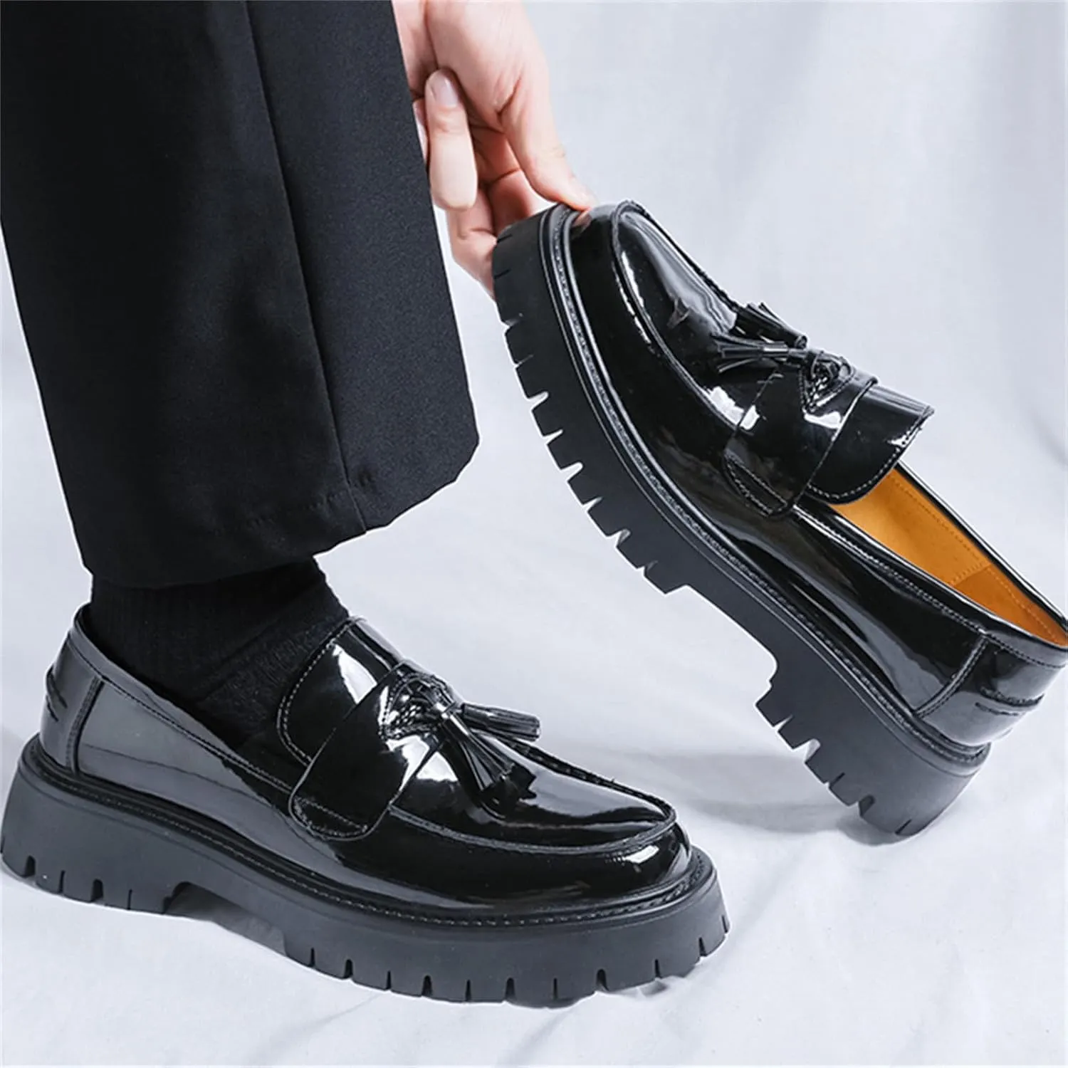 Men's Patent Leather Tassel Platform Slip-On Dress Loafers Non-Slip Round Toe Penny Shoes for Formal Business Work Wedding