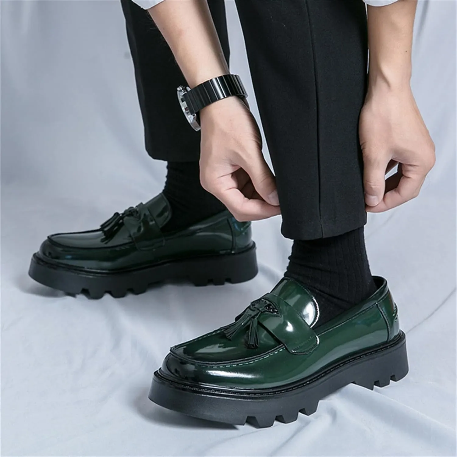 Men's Patent Leather Tassel Platform Slip-On Dress Loafers Non-Slip Round Toe Penny Shoes for Formal Business Work Wedding