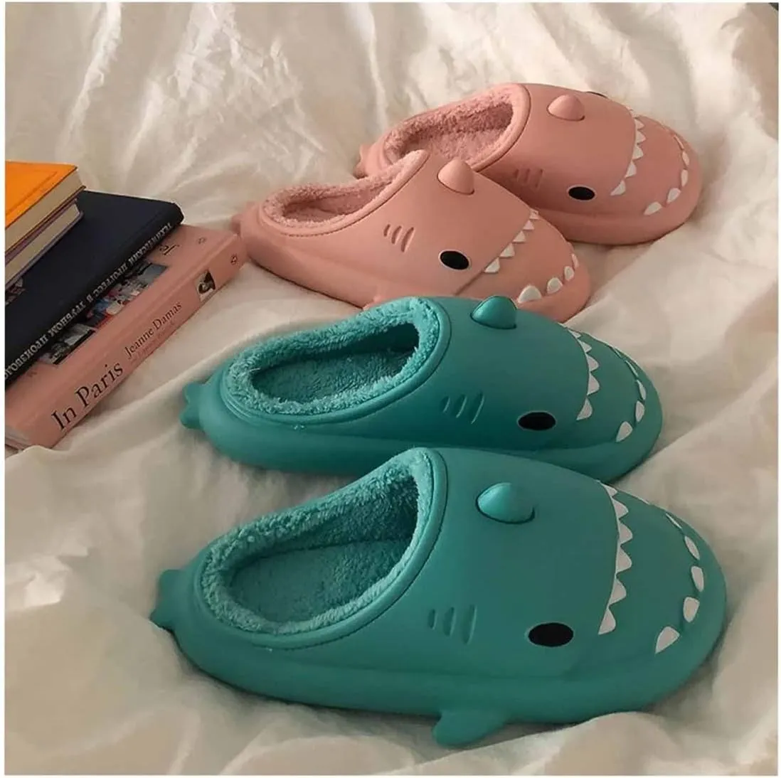 Shark Slides Winter, Fluffy Plush Slides, Adults & Kids Winter Nonslip Soft Comfy Cloud Slippers