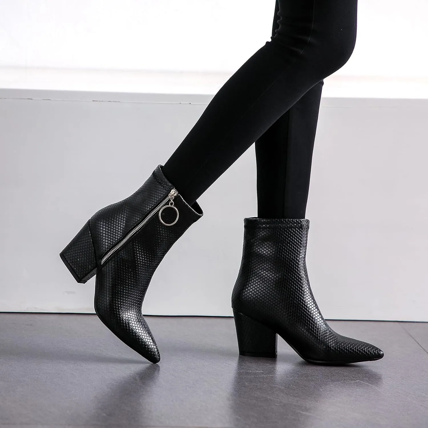 SHEMEE Women's Snakeskin Chunky High Heels Booties Pointed Toe Block Heel Snake Print Side Zipper Ankle Boots Fashion Dress Shoes