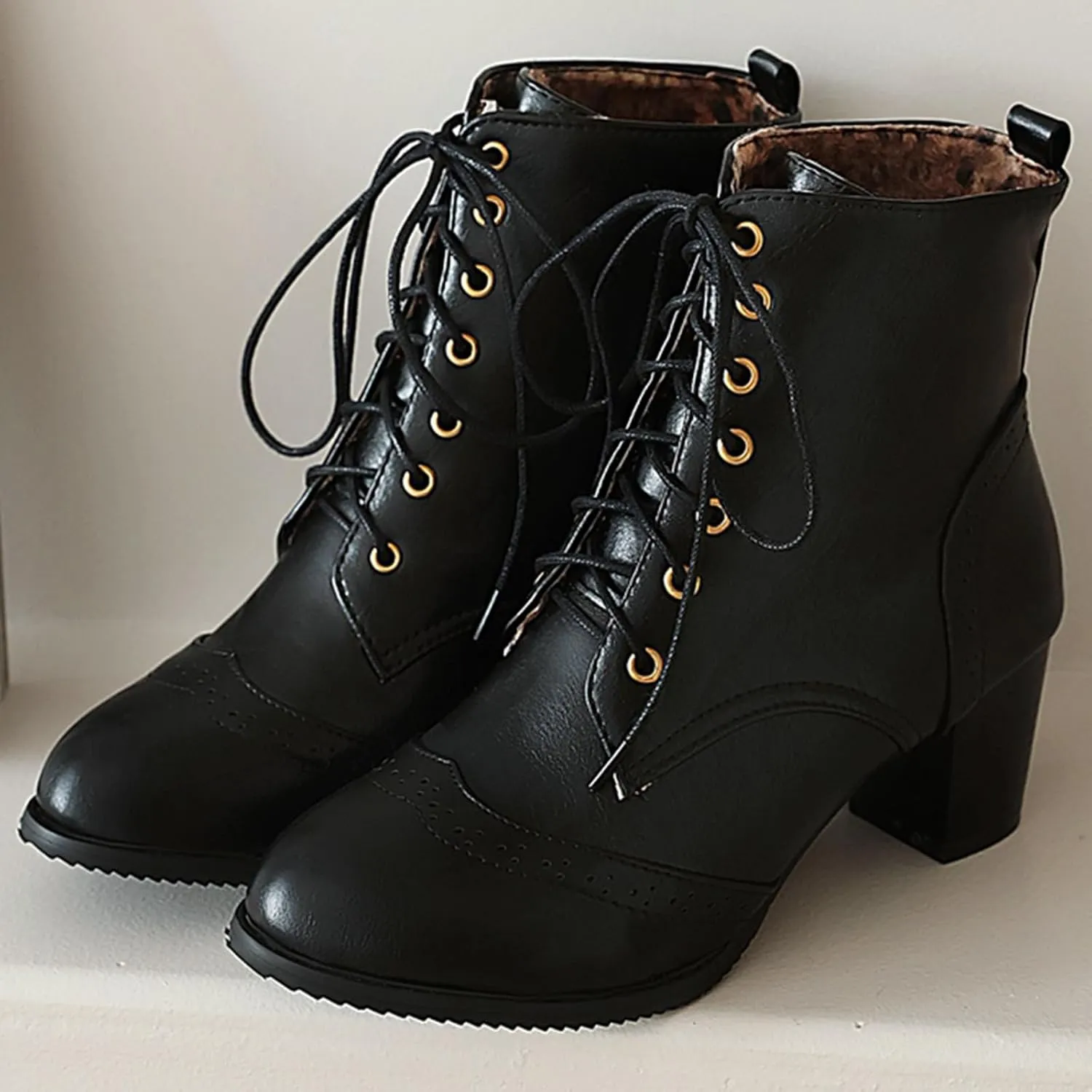 UniqueStride Women's Brogue Ankle Boots Lace Up Ankle Bootie with Chunky Block Heel Round Toe Shoes
