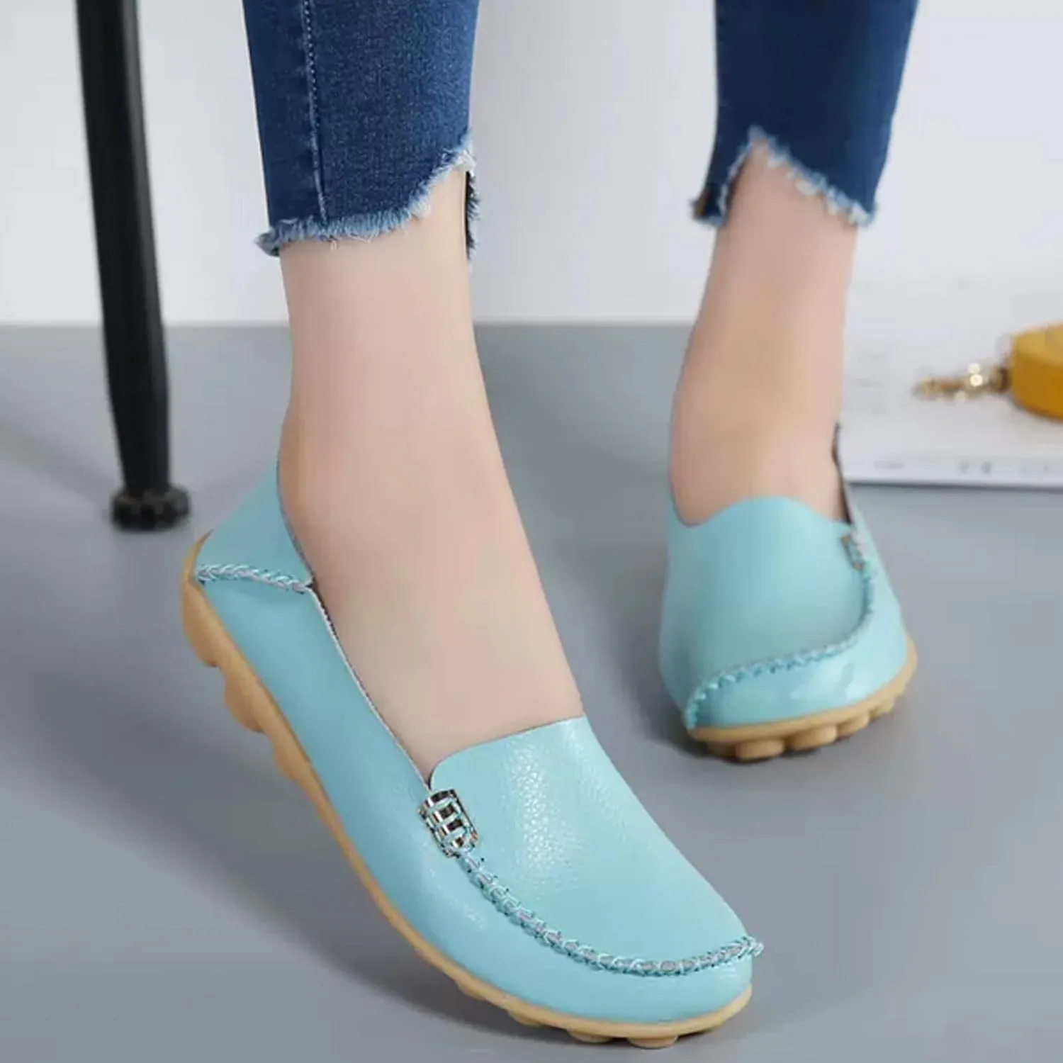 WUIWUIYU Women's Comfortable Loafers Casual Round Toe Moccasins Driving Flats Soft Walking Shoes Women Slip Ons